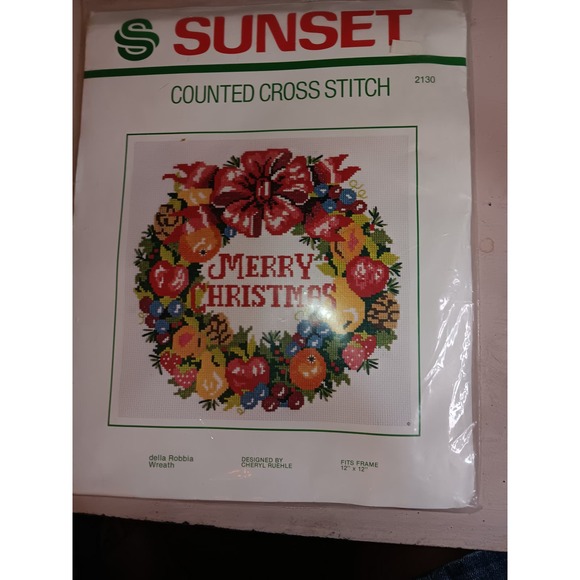 Cross Stitch Kit Christmas Della Robbia Wreath NIB - Picture 1 of 4